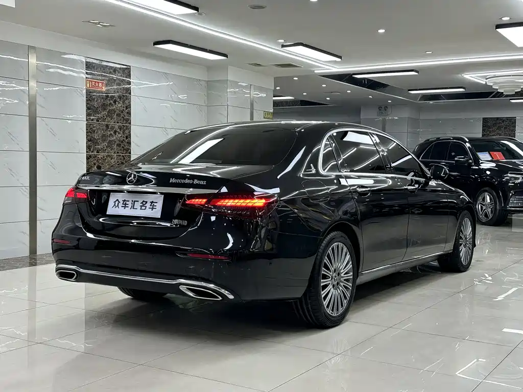 Mercedes-Benz E-Class 2022 — фото 6