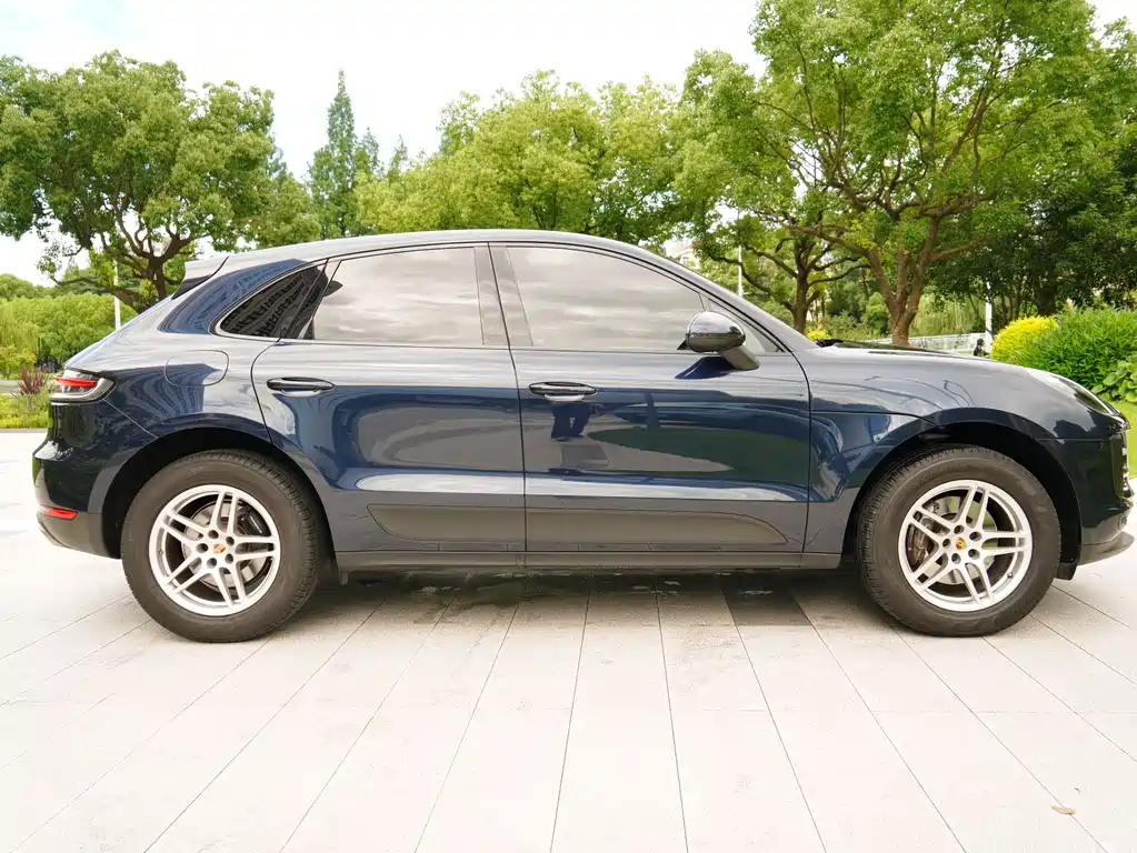 Porsche Macan 2021