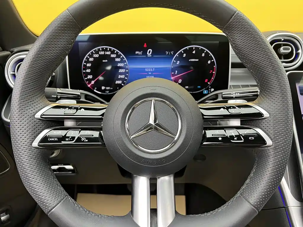 Mercedes-Benz C-Class 2024 — фото 15