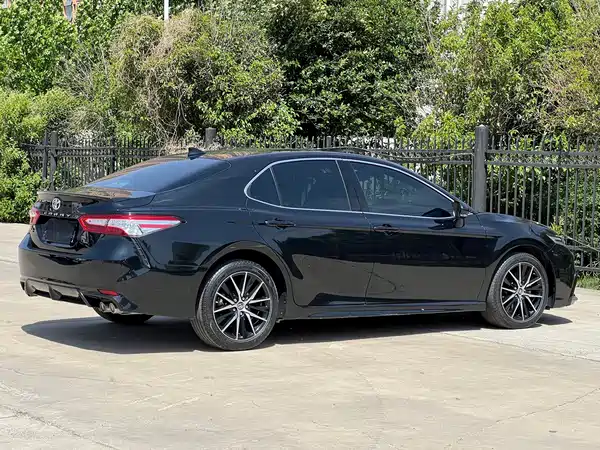 Toyota Camry 2021