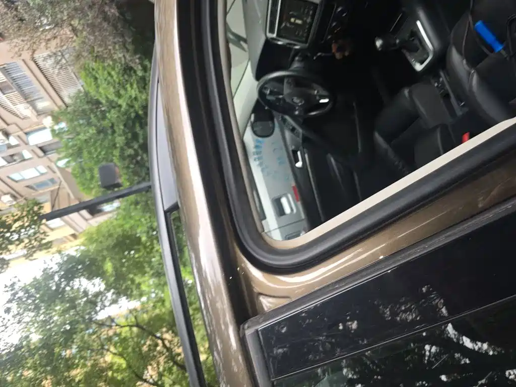 Volkswagen Tiguan 2015 — фото 20