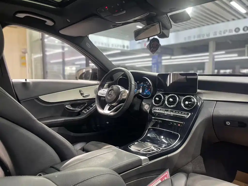 Mercedes-Benz C-Class 2020 — фото 19