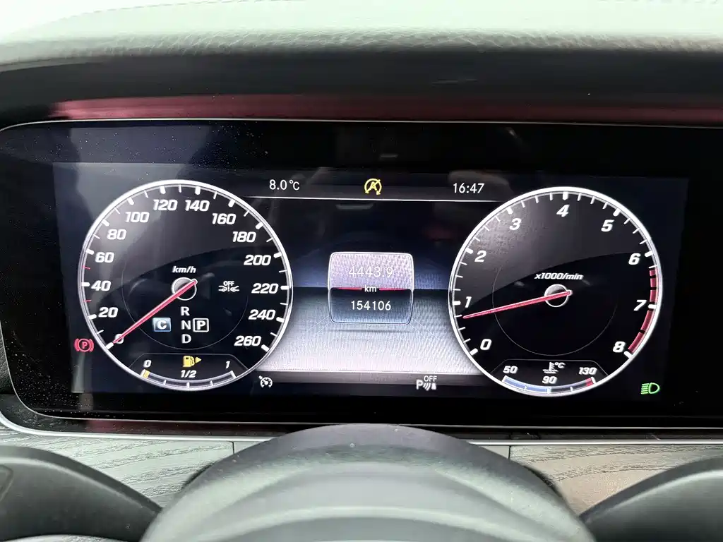 Mercedes-Benz E-Class 2019 — фото 10