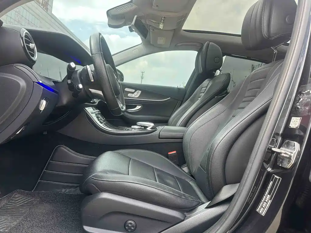 Mercedes-Benz E-Class 2017 — фото 15