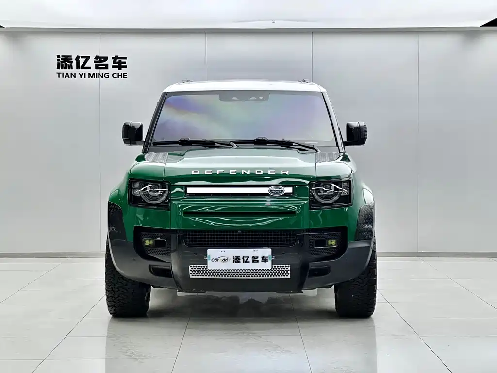 Land Rover Defender 2023 — фото 2