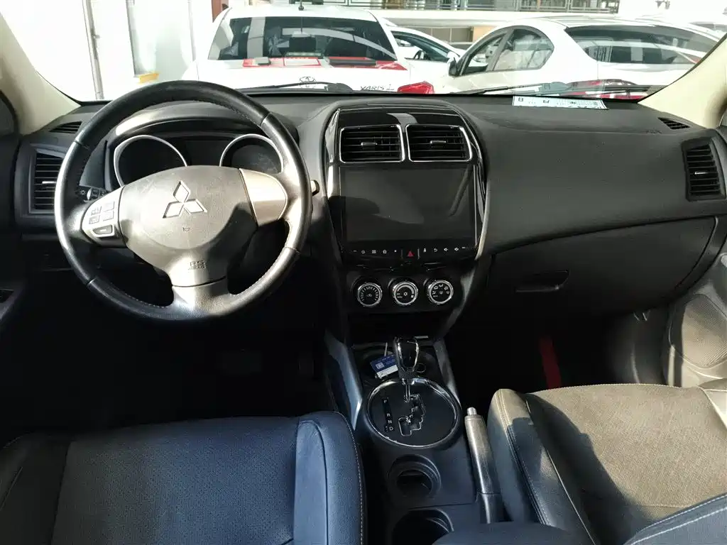 Mitsubishi ASX 2020 — фото 10