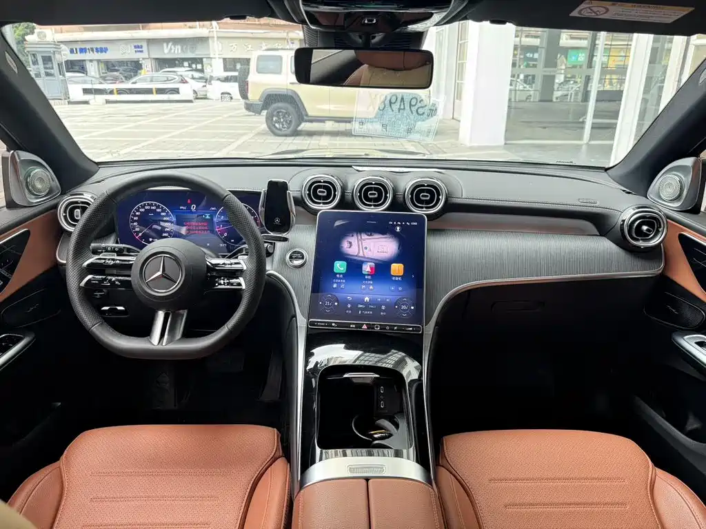 Mercedes-Benz GLC 2025