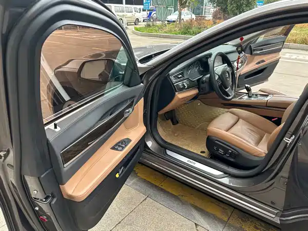 BMW 7 Series 2013