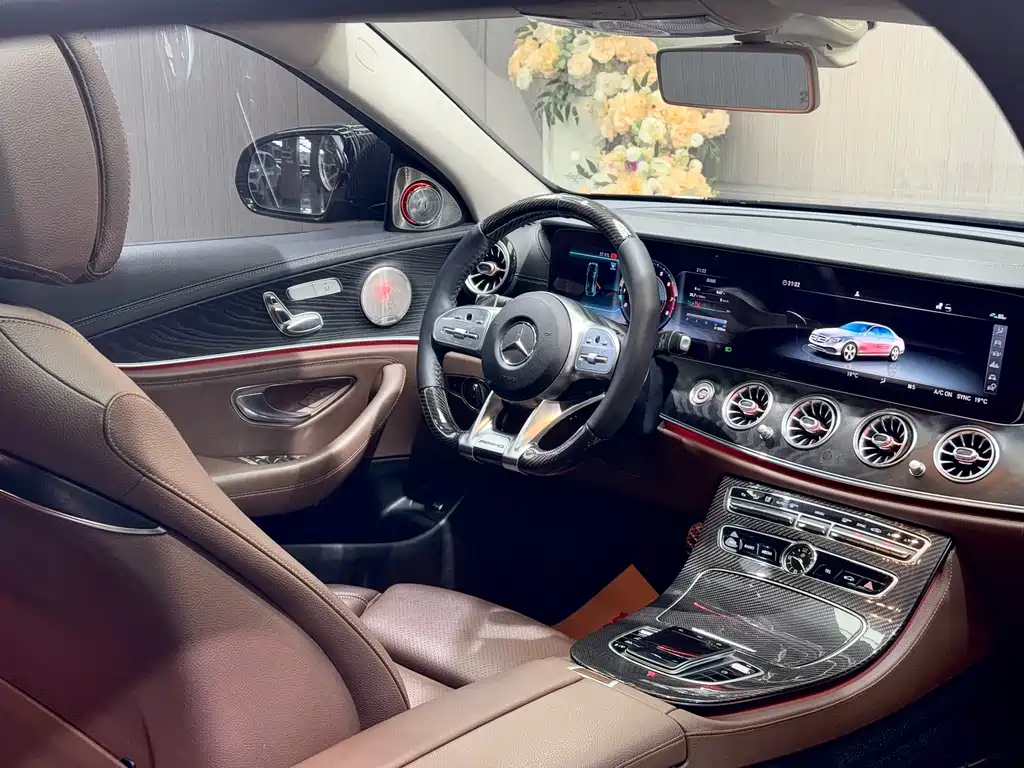 Mercedes-Benz E-Class 2019 — фото 15