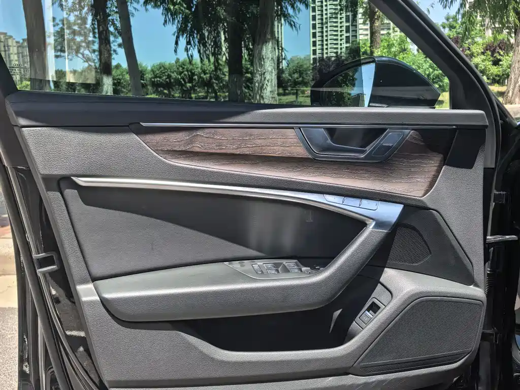 Audi A6L 2023 — фото 12