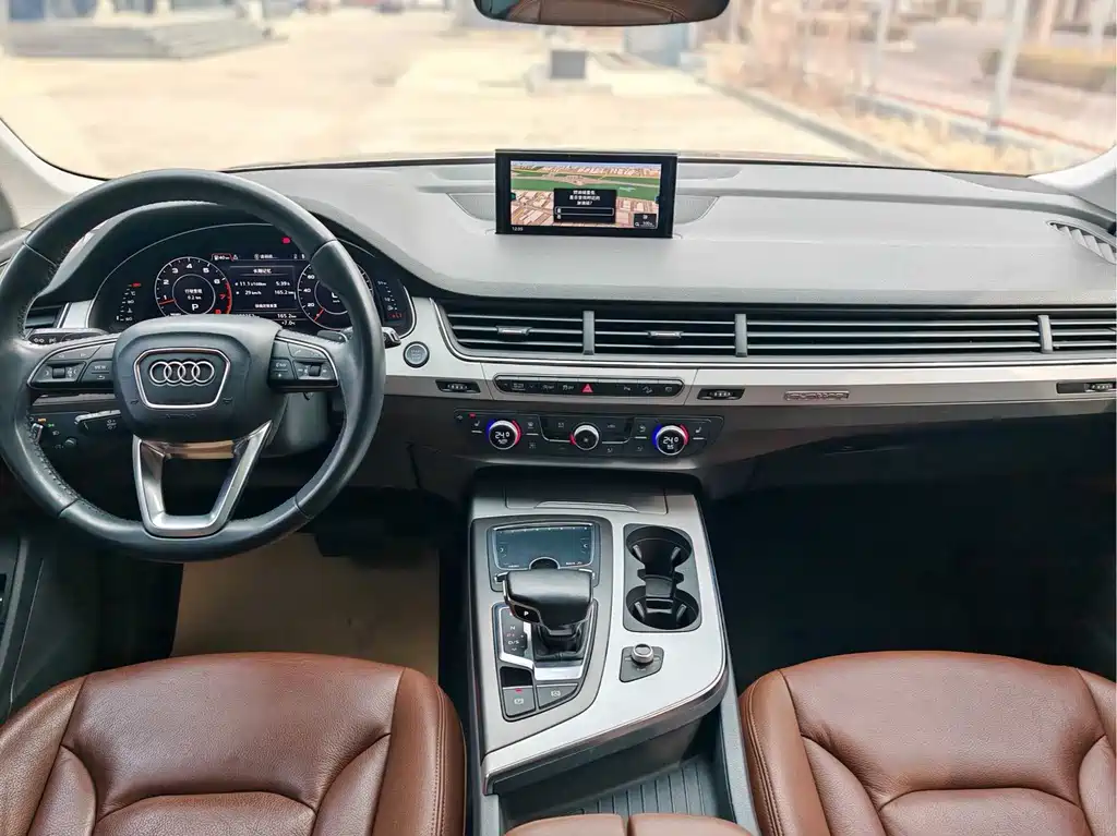 Audi Q7 2018 — фото 14
