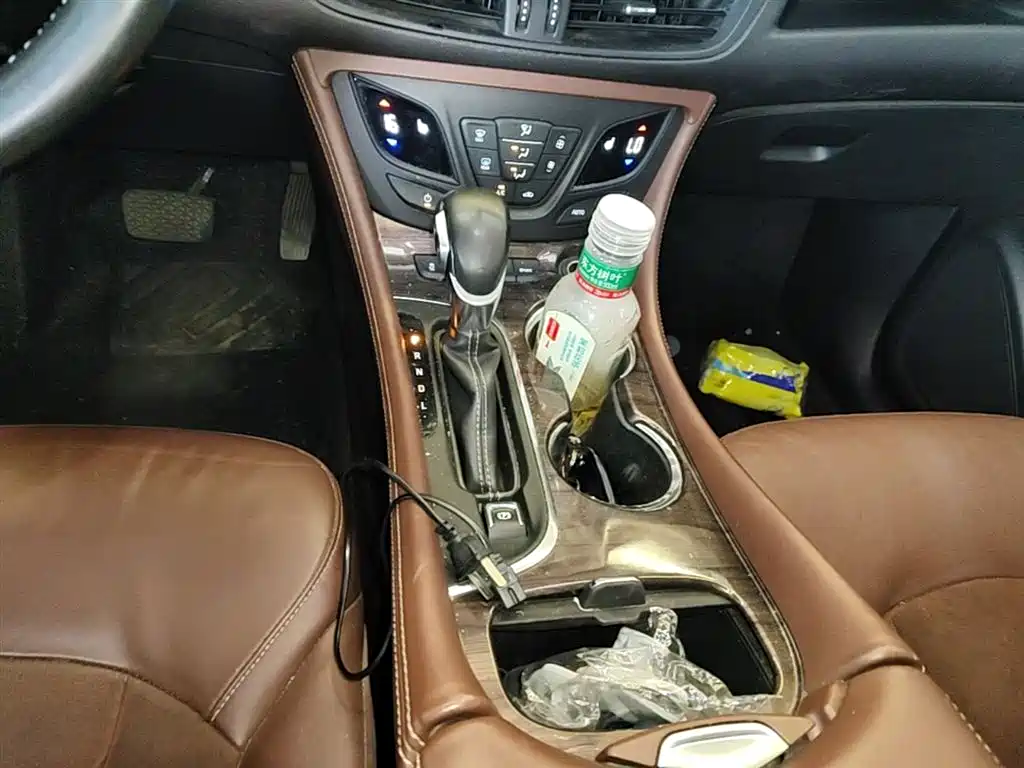 Buick Envision Plus 2017 — фото 14