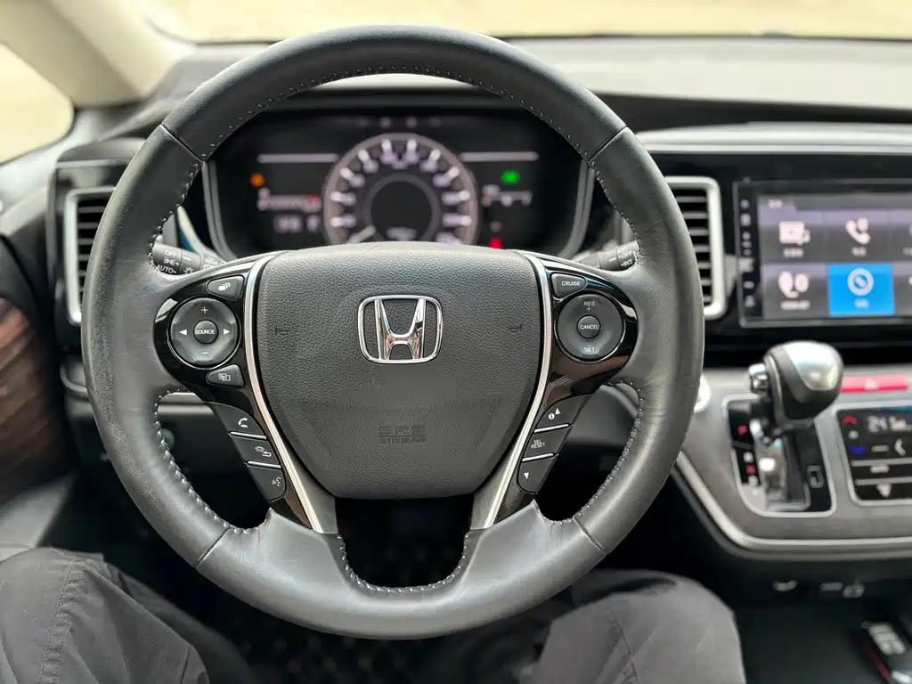 Honda Elysion 2017 — фото 25