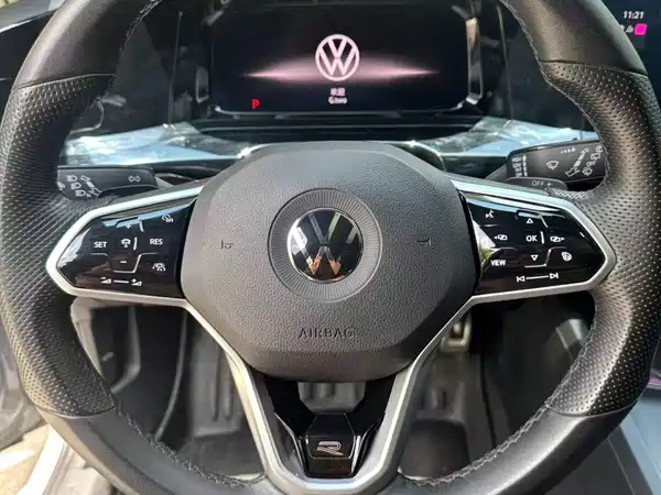 Volkswagen Golf 2023