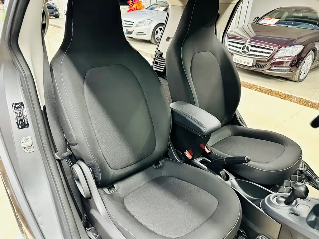 smart Fortwo 2018 — фото 26