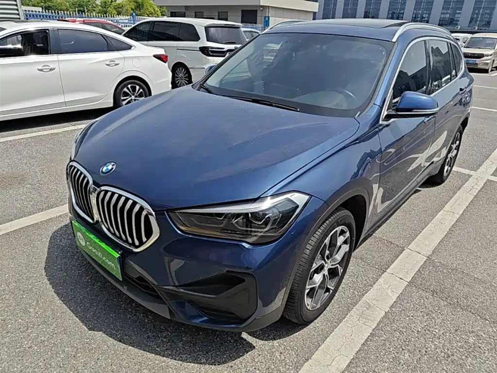 BMW X1 2021 — фото 1