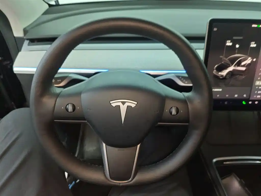 Tesla Model Y 2023 — фото 3