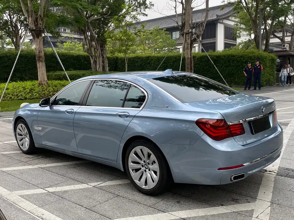 BMW 7 Series 2013 — фото 28