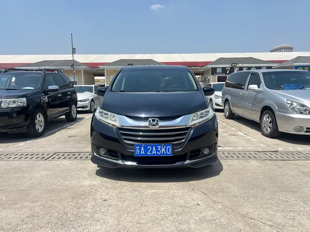 Honda Odyssey 2016 — фото 1