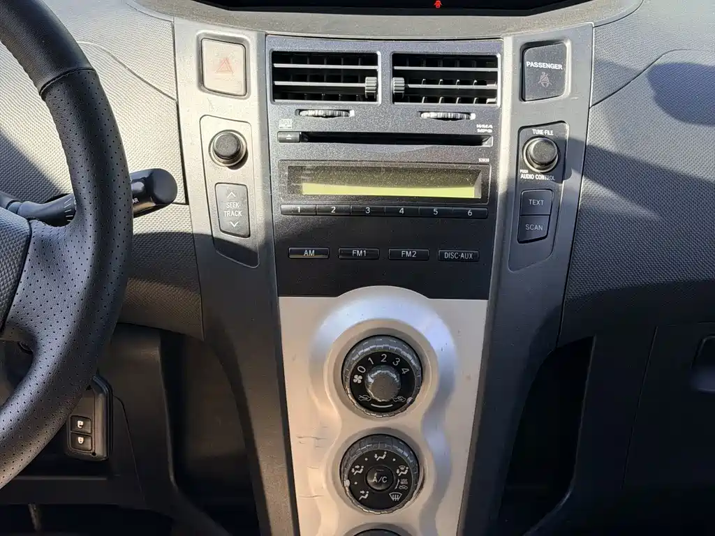 Toyota Yaris L 2008