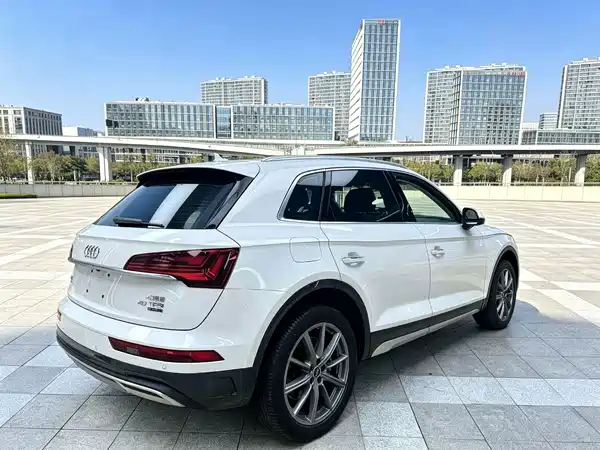 Audi Q5L 2023