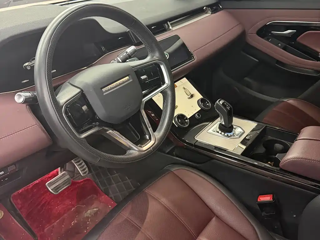 Land Rover Evoque 2023 — фото 7