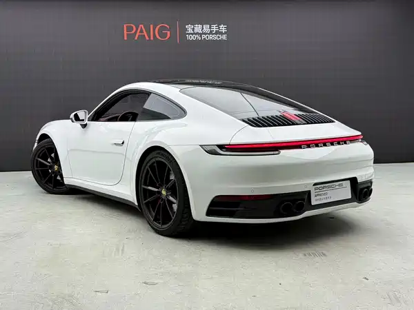 Porsche 911 2023