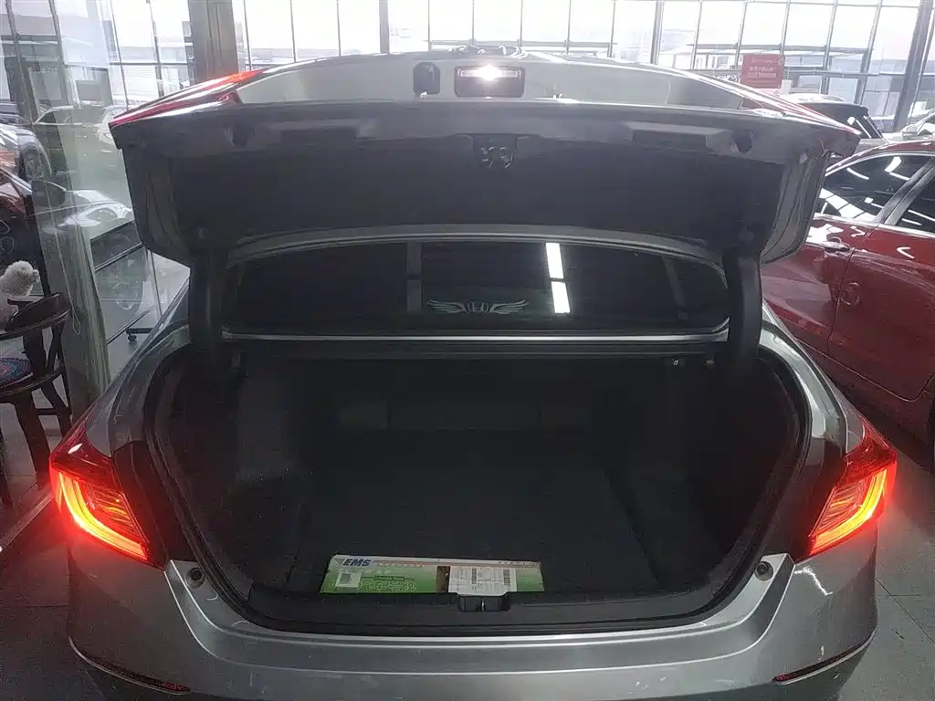 Honda Accord 2020 — фото 9