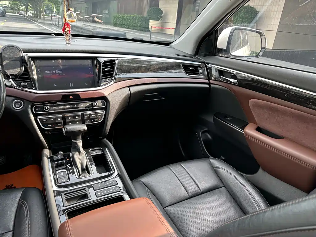 GAC Motor Trumpchi GS8 2019 — фото 14