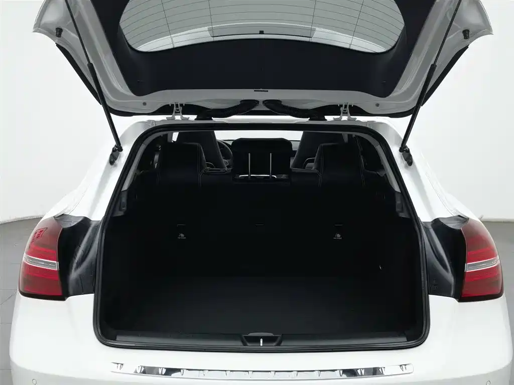 Mercedes-Benz GLA 2018 — фото 16