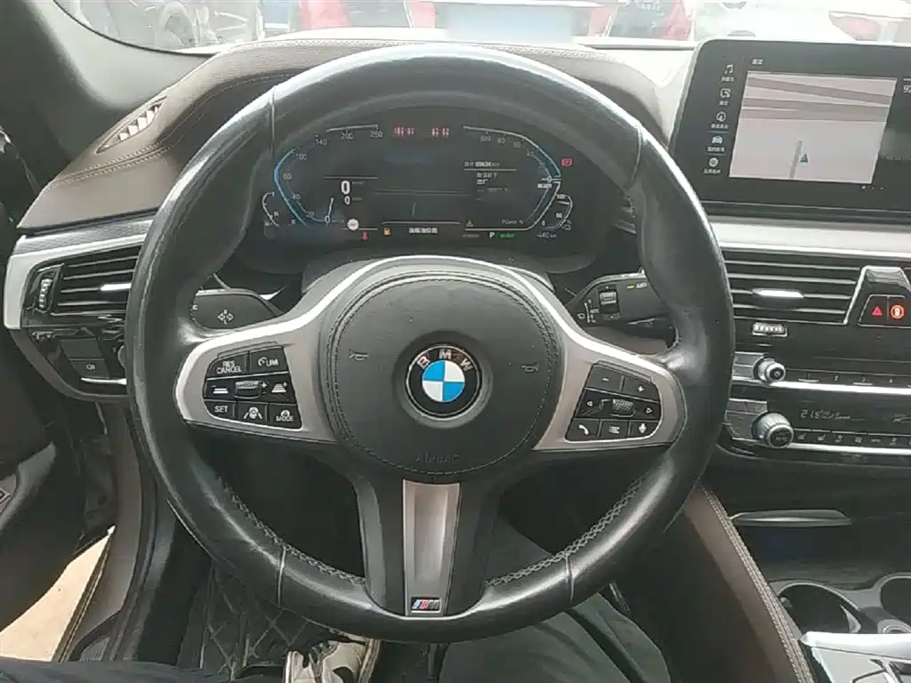 BMW 5 Series New Energy 2021 — фото 11