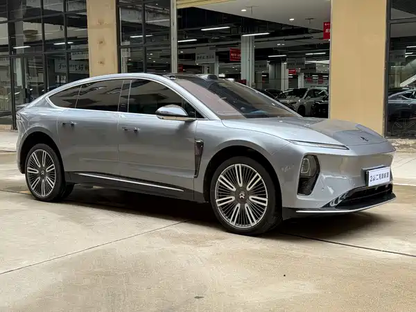 NIO ET9 2025