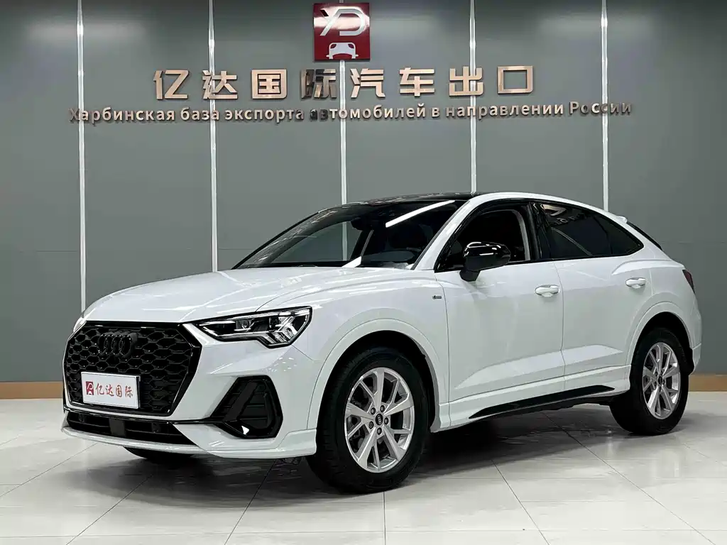 Audi Q3 Sportback 2023 — фото 1