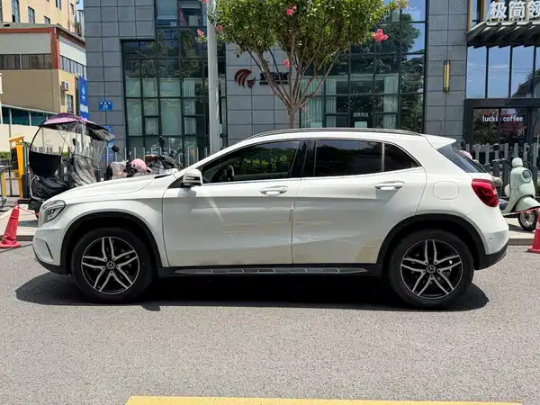 Mercedes-Benz GLA 2017