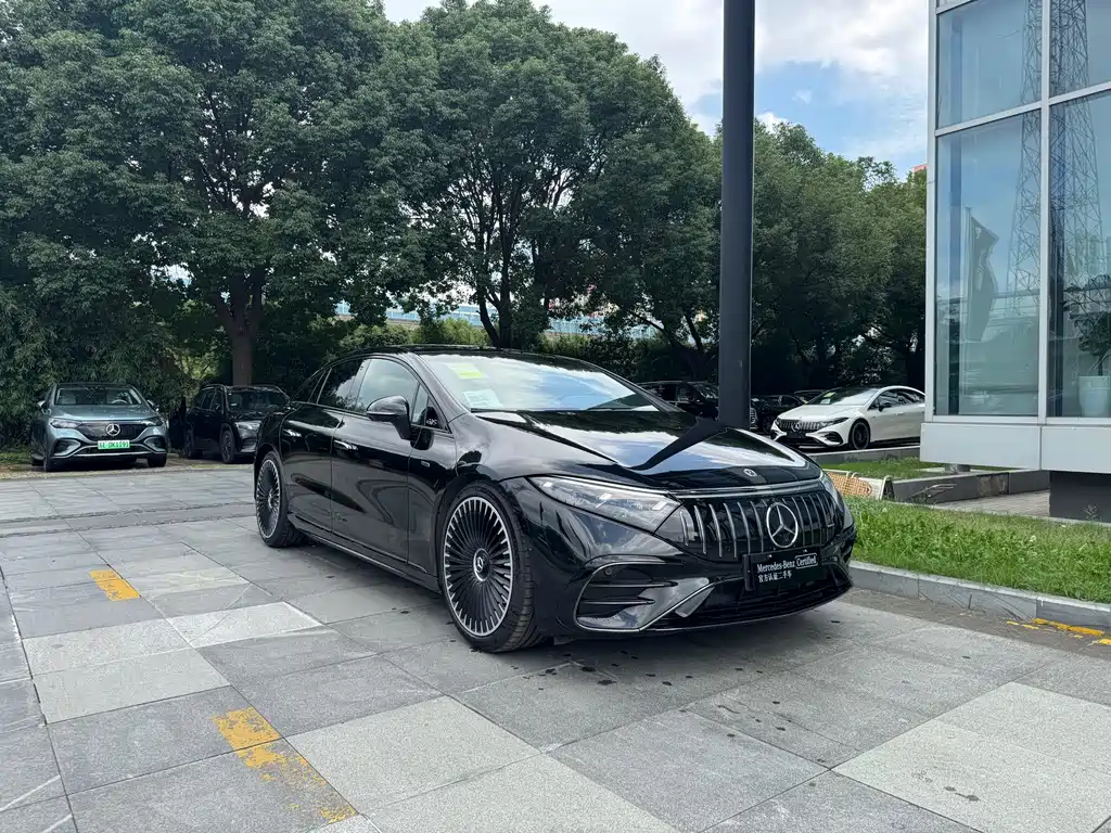 Mercedes-Benz EQS AMG 2025 — фото 3