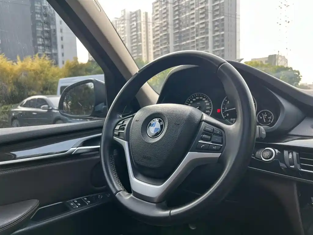 BMW X5 2014 — фото 24