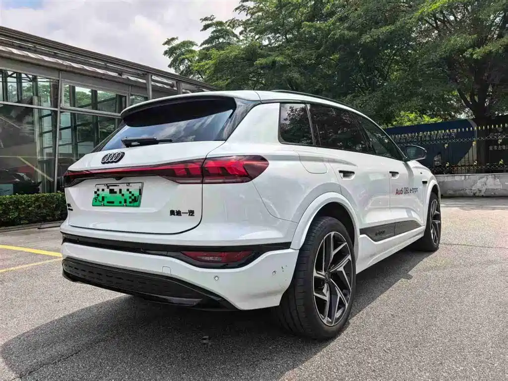 Audi Q6L E-Tron 2025 — фото 4