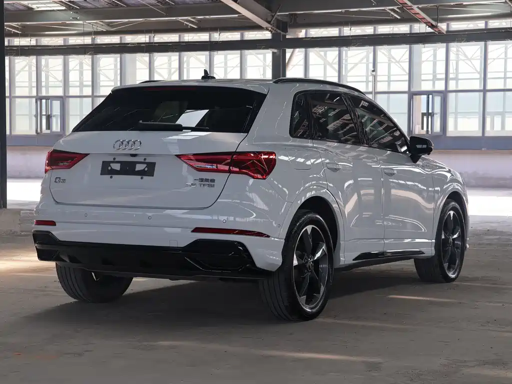 Audi Q3 2023 — фото 5