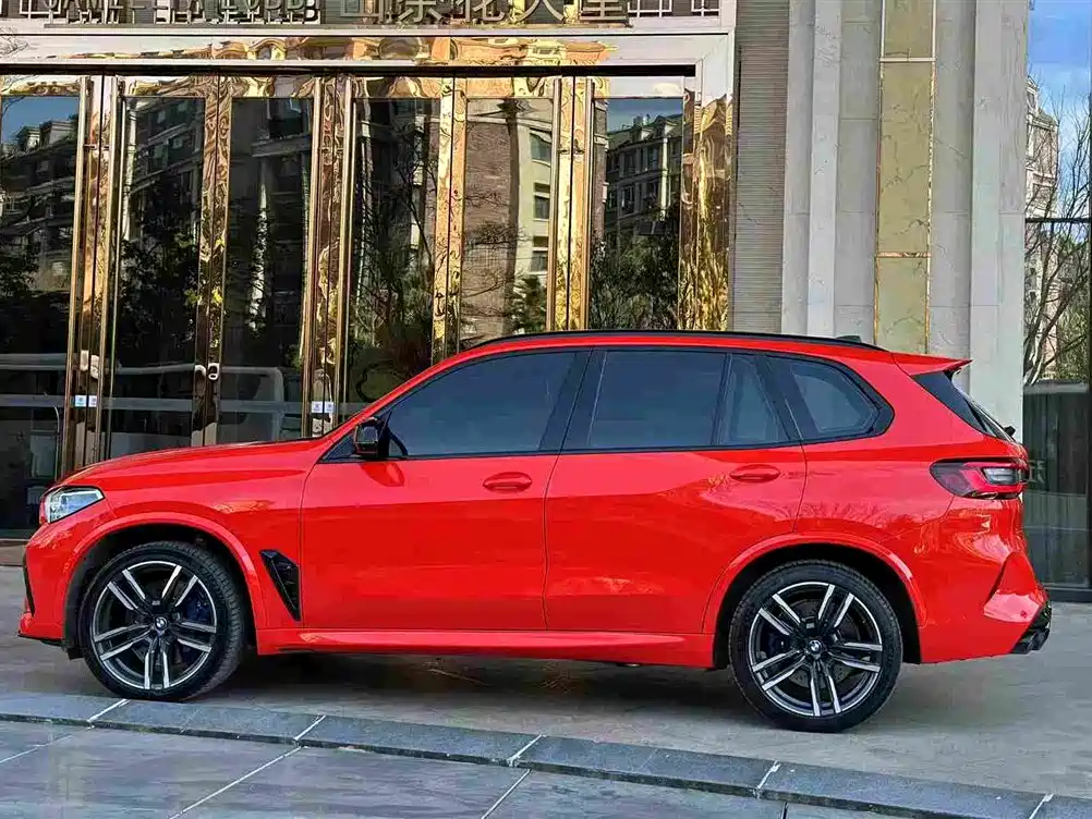 BMW X5 M 2021 — фото 16
