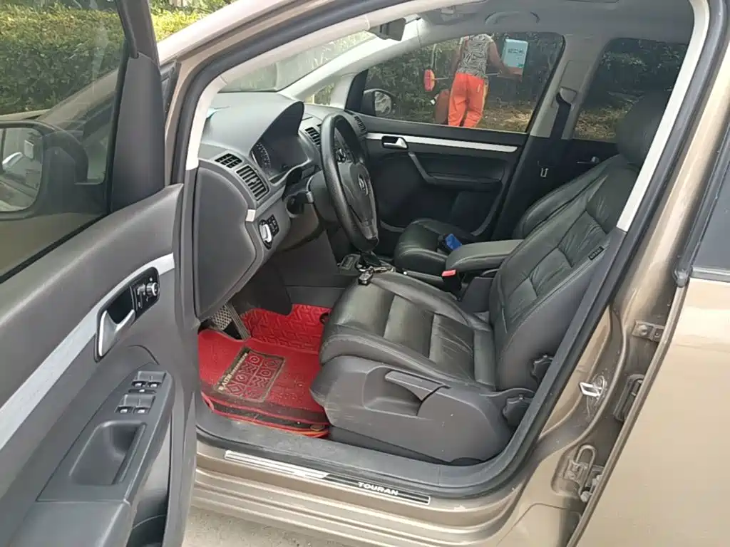 Volkswagen Touran 2015 — фото 15
