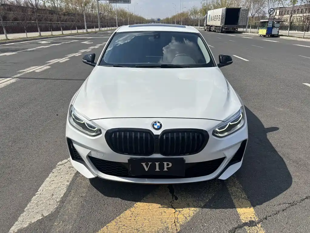 BMW 1 Series 2023