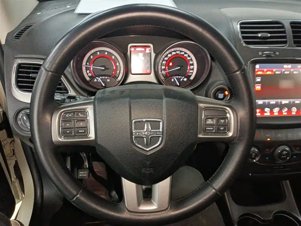 Dodge Journey 2017 — фото 11