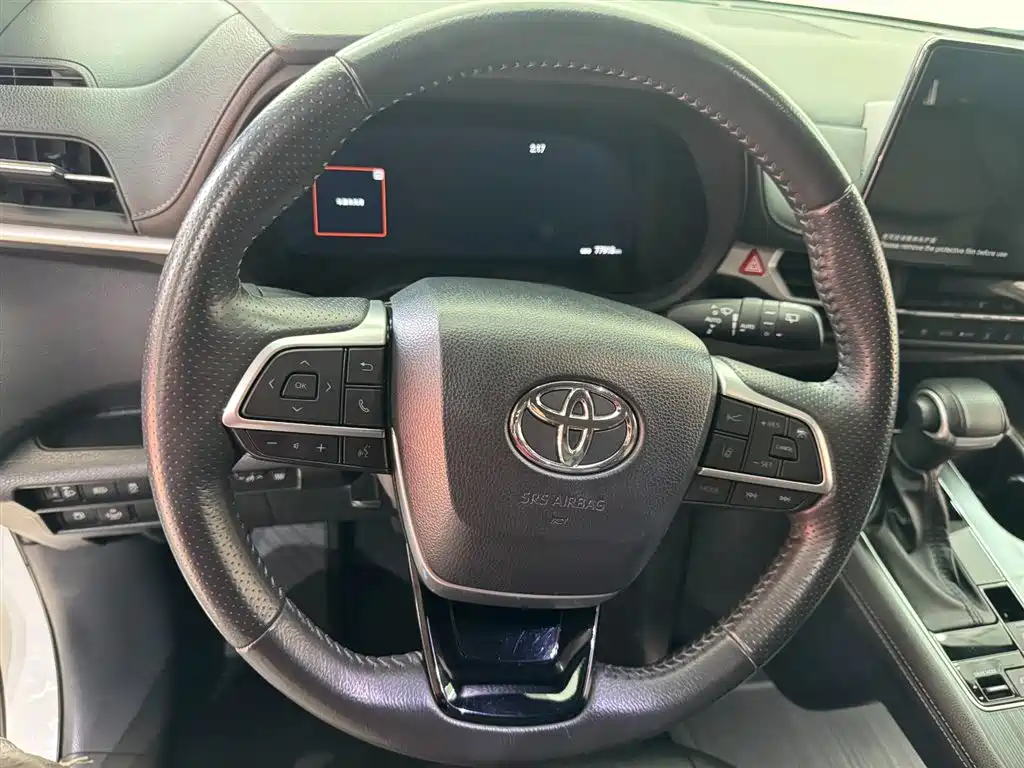 Toyota Sienna 2022 — фото 11