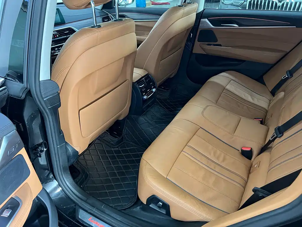 BMW 6 Series GT 2019 — фото 21