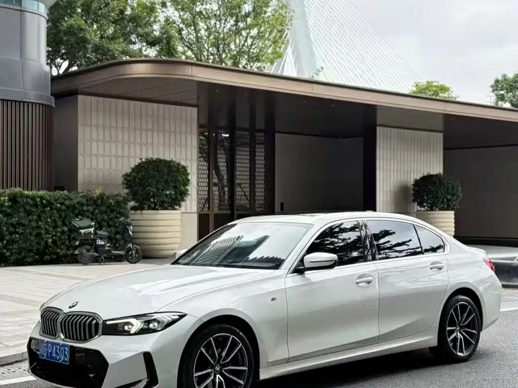 BMW 3 Series 2022