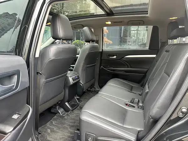 Toyota Highlander 2021