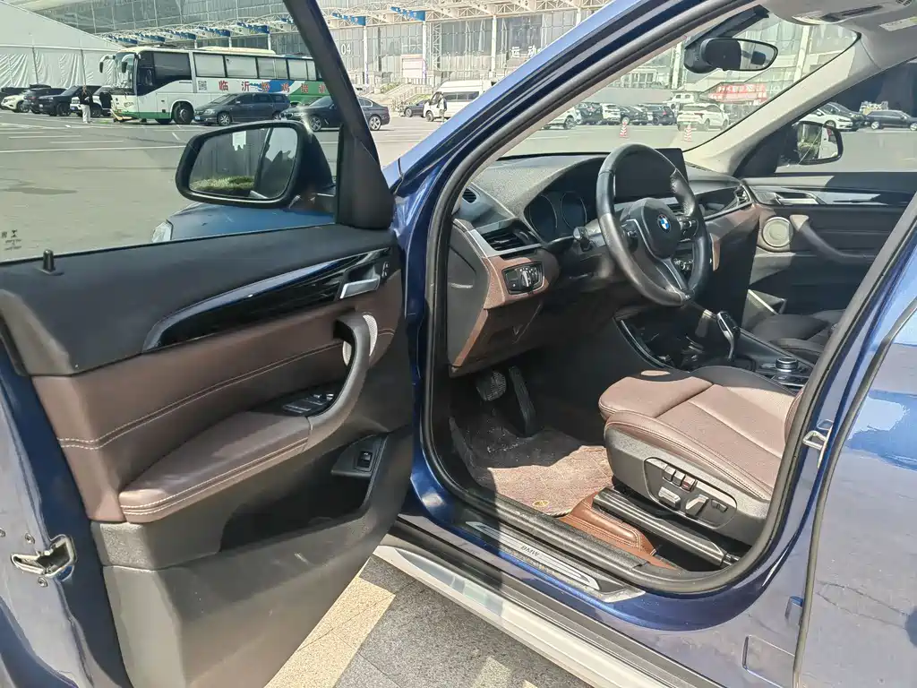 BMW X1 2021 — фото 11