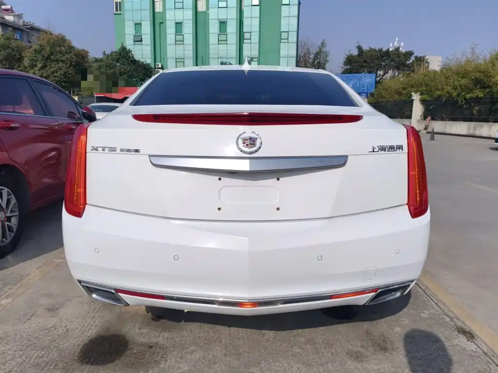 Cadillac XTS 2015 — фото 6