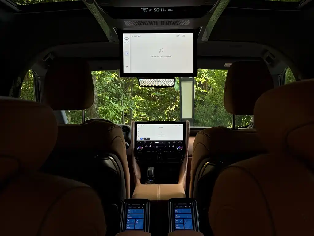 Toyota Alphard 2025 — фото 17