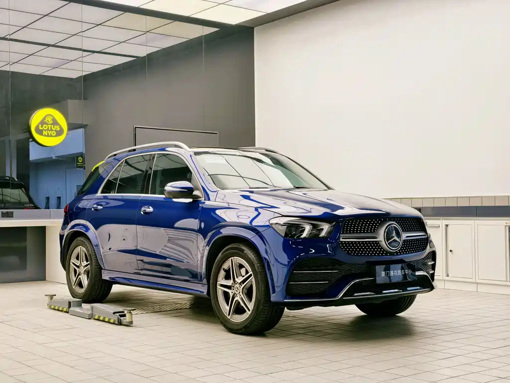 Mercedes-Benz GLE 2020 — фото 1